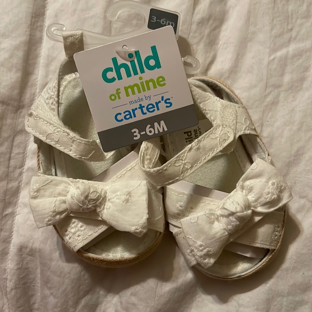 CARTER’S baby girl sandals size 3-6 months